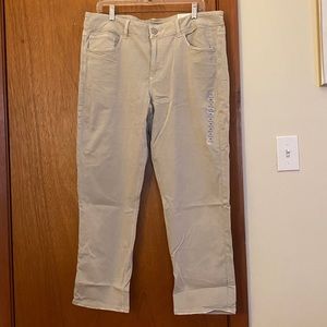 Women’s Khaki Pant